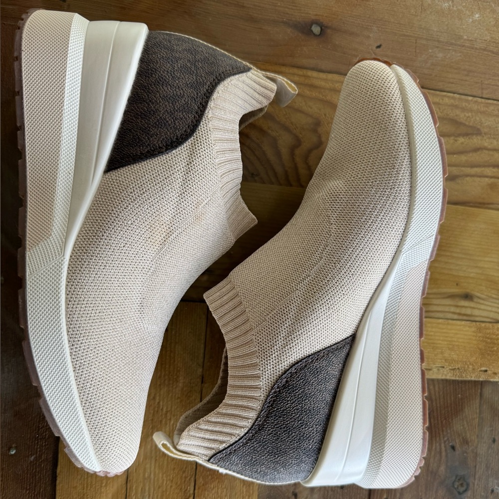 Michael Kors Mabel -Cream & MK signature Logo Brown Slip-On stretchknit trainers